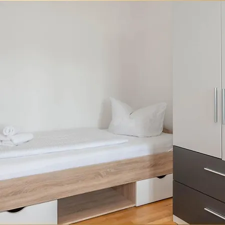 Marina Marina App 1 *