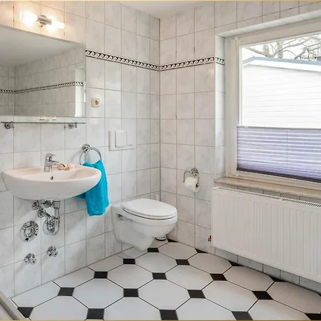 Marina Marina App 1 *